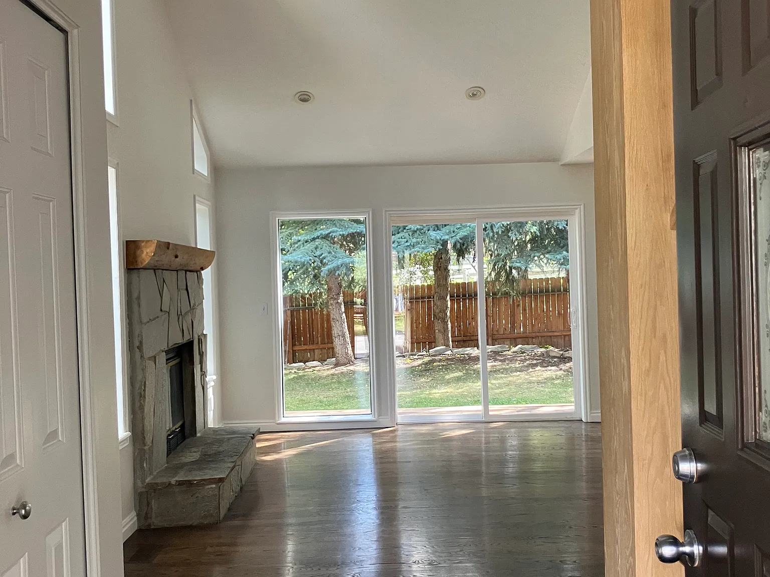 3 bed, 2.5 bath, 1750 sqft, $6,000 — Photo 4