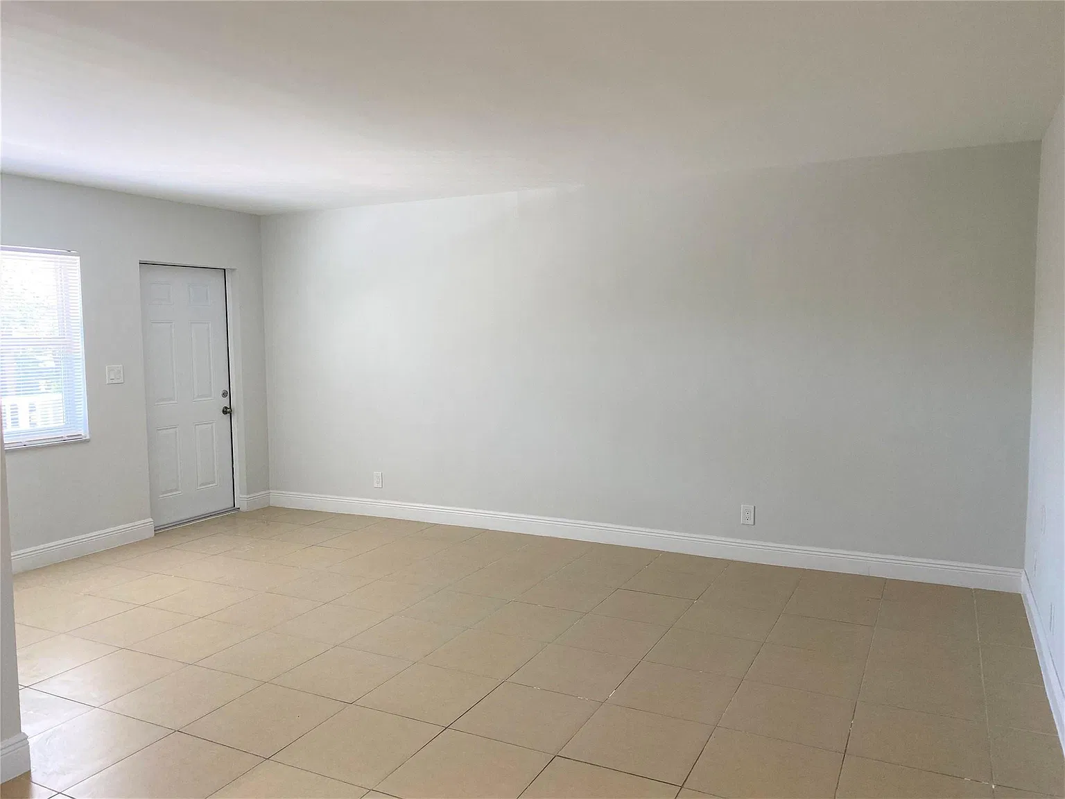 1 bed, 1.0 bath, 680 sqft, $1,750 — Photo 2