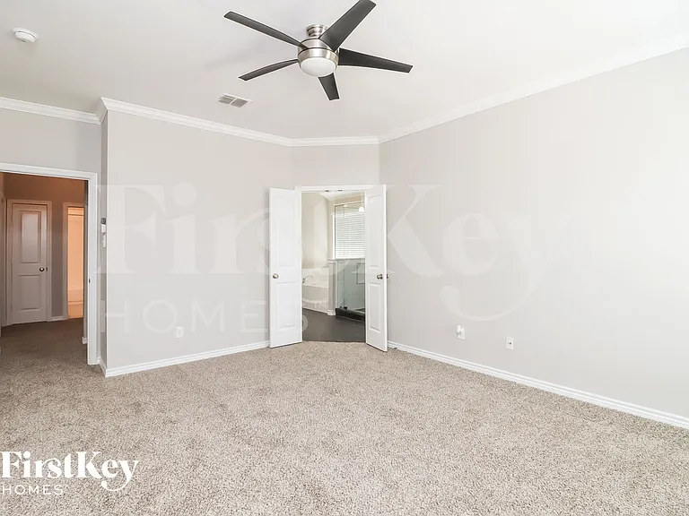3805 Whisper Hollow Way — Photo 8