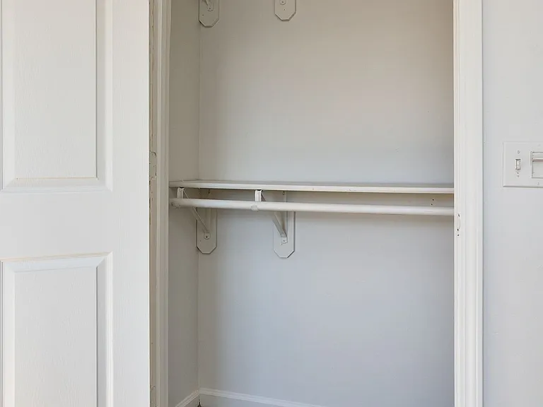Walnut Pointe — Photo 24