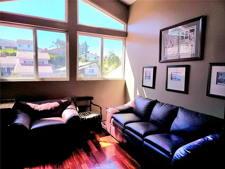 342 Lois Ln — Photo 10