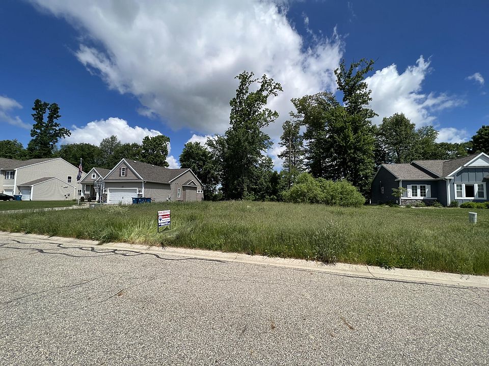 1st image of 250 Queens Ct Unit 60