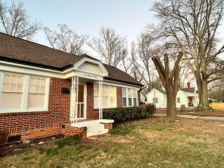215 E Blue Ridge Dr — Photo 17