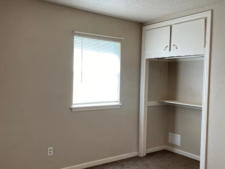 4808 Sunset Ter — Photo 13