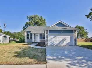 817 W Austin St, Webb City, MO 64870