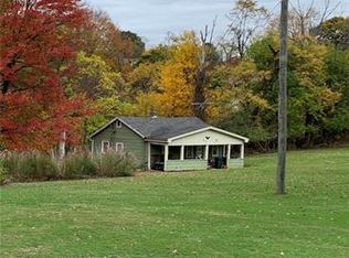 586 Twin Oak Dr, Pittsburgh, PA