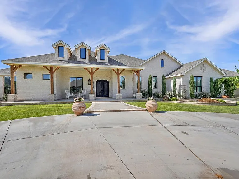 6500 Montero Ln — Photo 2