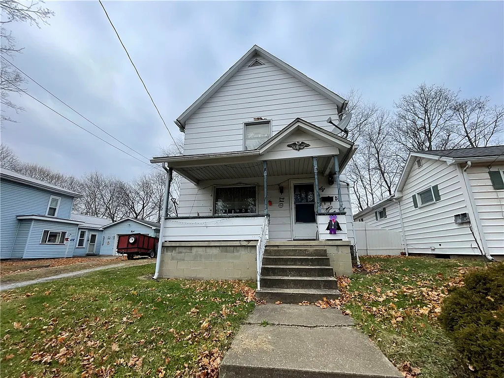 44 N Main St photo 1