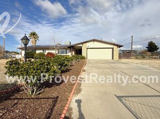 15577 Tacony Rd, Apple Valley, CA 92307