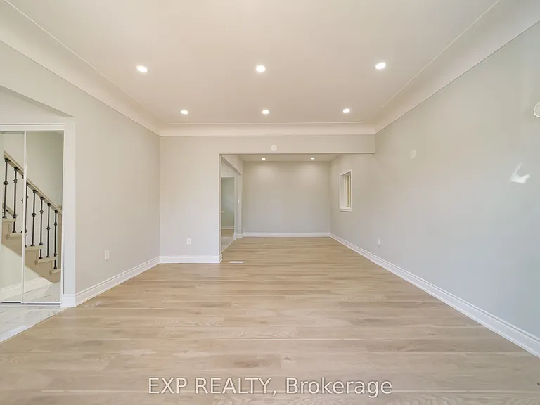 1509 Main St E #UPSTAIRS — Photo 9