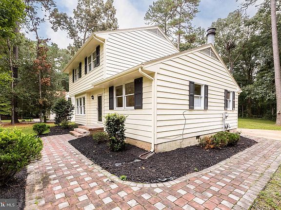 2nd image of 31939 Downing Rd