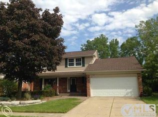 6196 Atkins Rd, Troy, MI 48085