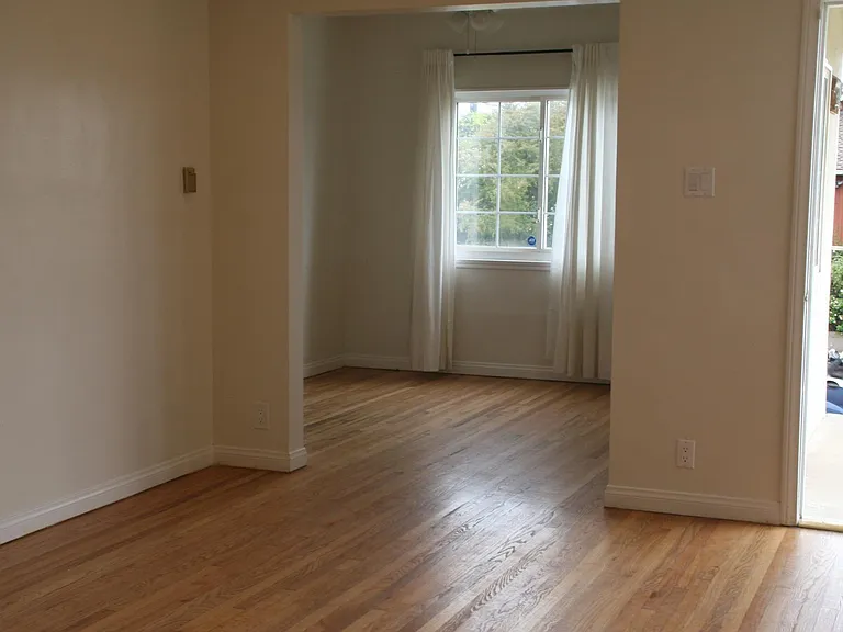 3292 Grand View Blvd — Photo 58