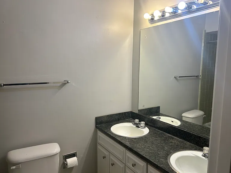 1810 Spring Valley Dr — Photo 7
