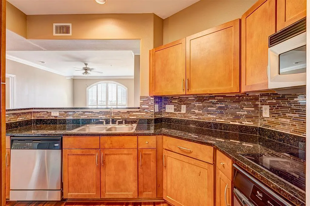 Building Photo - 2299 Lone Star Dr #446