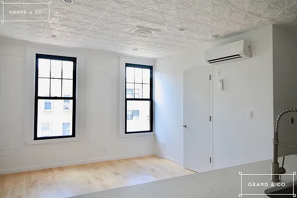 Rented by Grand & Co. | media 24
