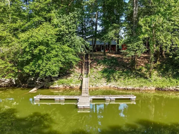 300 Teal Ln, Savannah, TN 38372