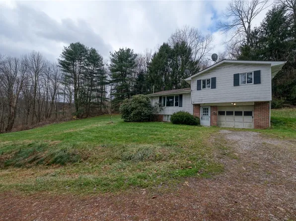 145 Waters Dr, Hookstown, PA 15050