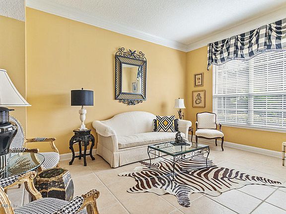 4th image of 709 Cypress Crossing Trl