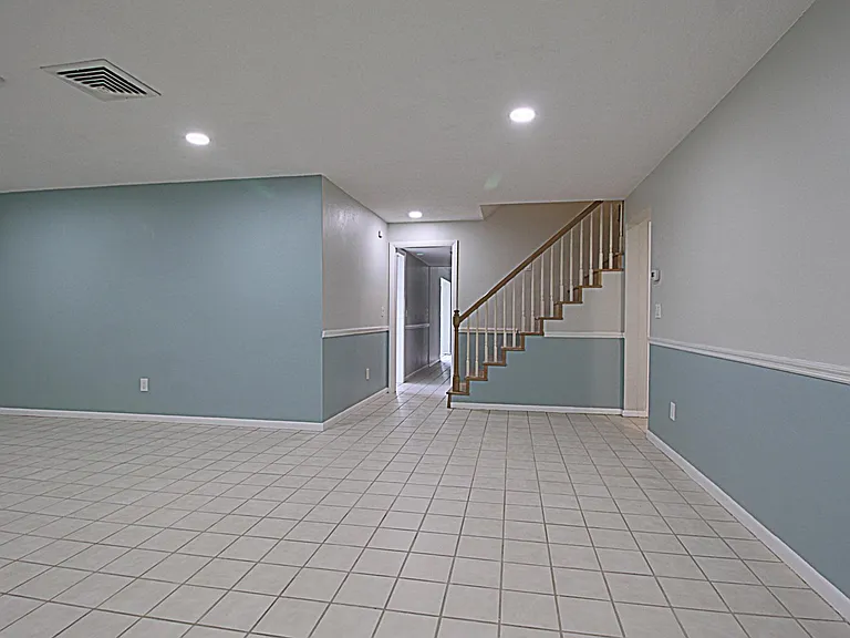 517 20th Ave — Photo 24