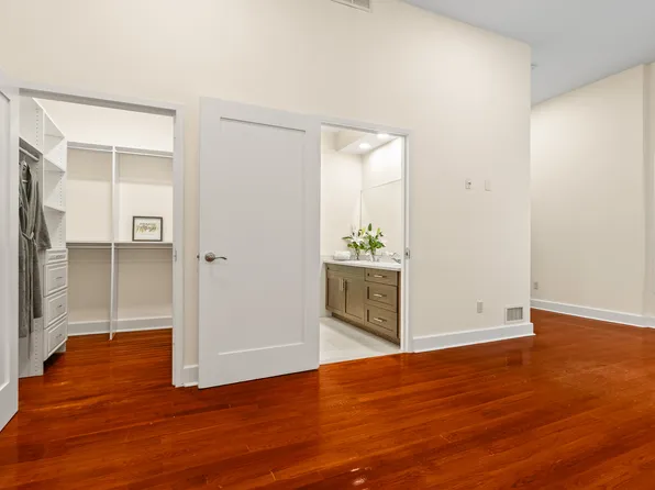 90 Bay Street Landing image 27 of 49