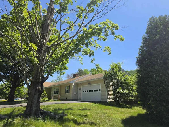 51 Eastern Ave, Rochester, NH 03867