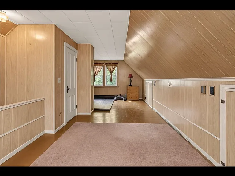 142 Washburn Park — Photo 28