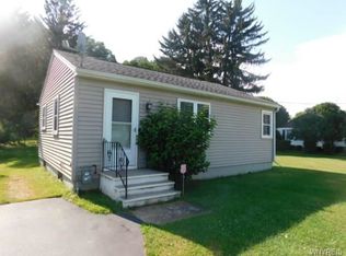 10723 Prospect St, Gowanda, NY 14070