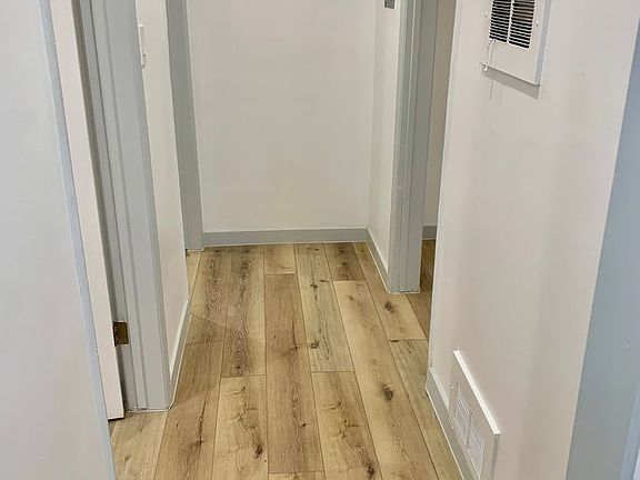 5th image of 4916 Hazeltine Ave #2