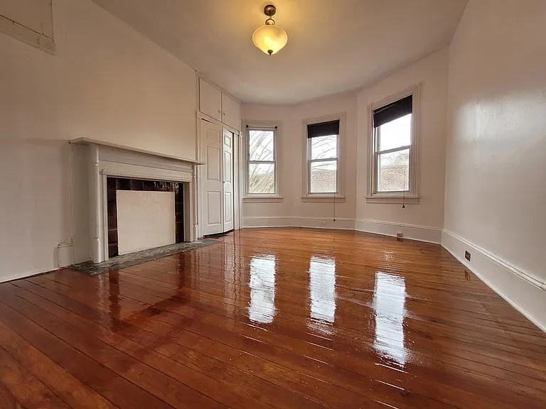 213 Lippincott Ave — Photo 15