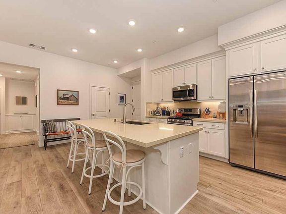 2nd image of 1000 Berryessa Ln APT 341