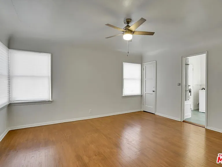 3800 Roxton Ave — Photo 17