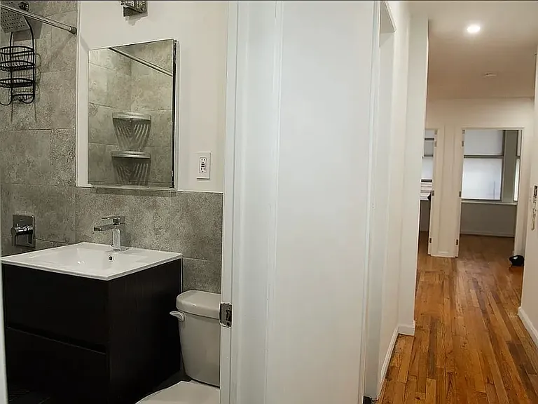 136 William St #6A — Photo 7