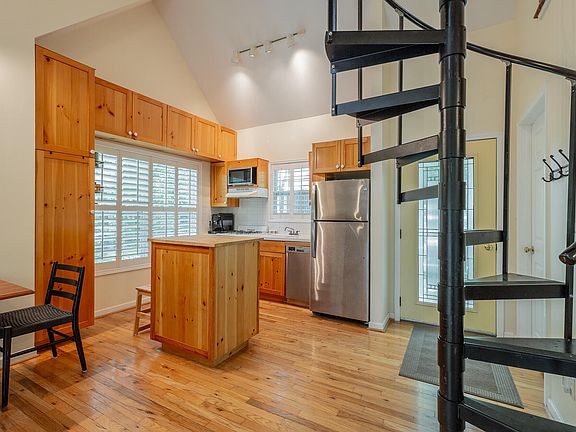 4th image of 316 Brock Creek Trl