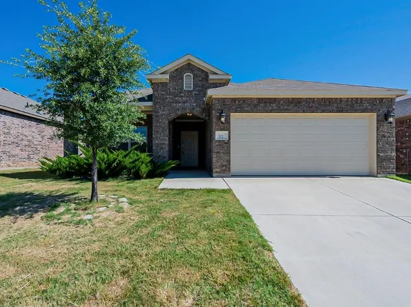 312 Emerald Creek Dr, Fort Worth, TX 76131
