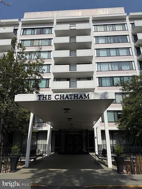 2nd image of 4501 Arlington Blvd APT 702