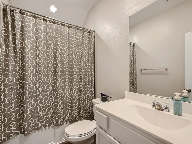 3735 Lion Creek Ct — Photo 27