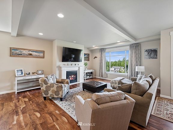 4th image of 2019 228th Ave NE