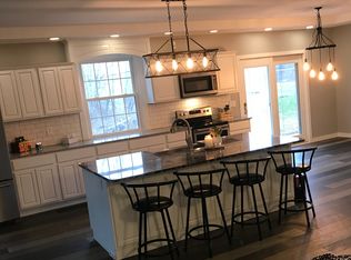 2689 Paradise Rd, Mattoon, IL 61938