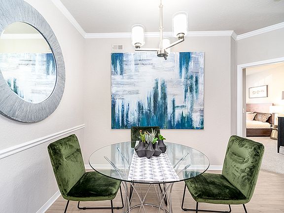 Luxury Dining Room - Lucerne Apartments