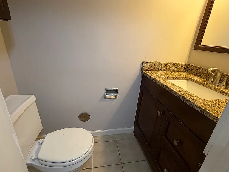 1005 Cleveland Ct #33 — Photo 9