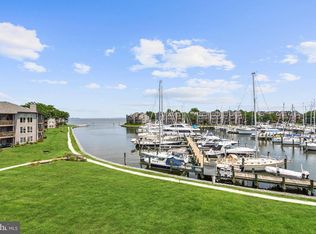7028 Channel Village Ct APT 202, Annapolis, MD 21403