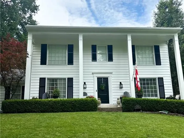 12862 Sagamore Rd, Leawood, KS 66209
