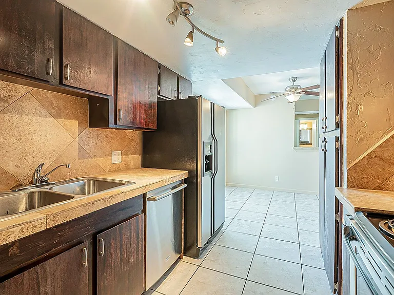1620 N Wilmot Rd #N200 — Photo 21