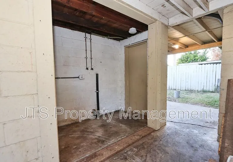5912 21st Ave — Photo 25