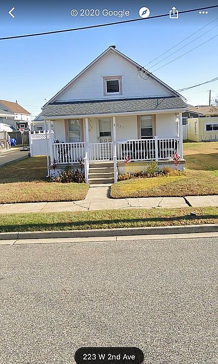 2nd image of 223 W 2nd Ave