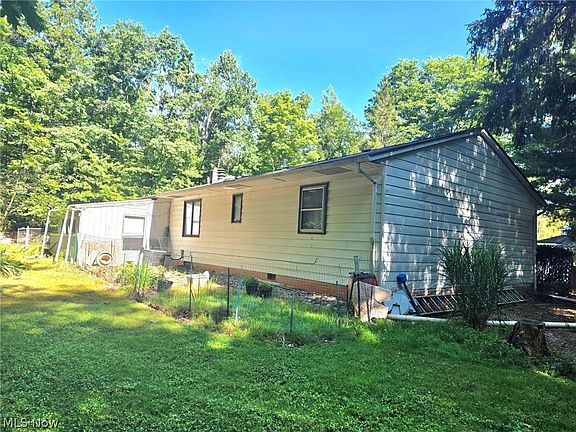 3rd image of 7415 Avon Ln
