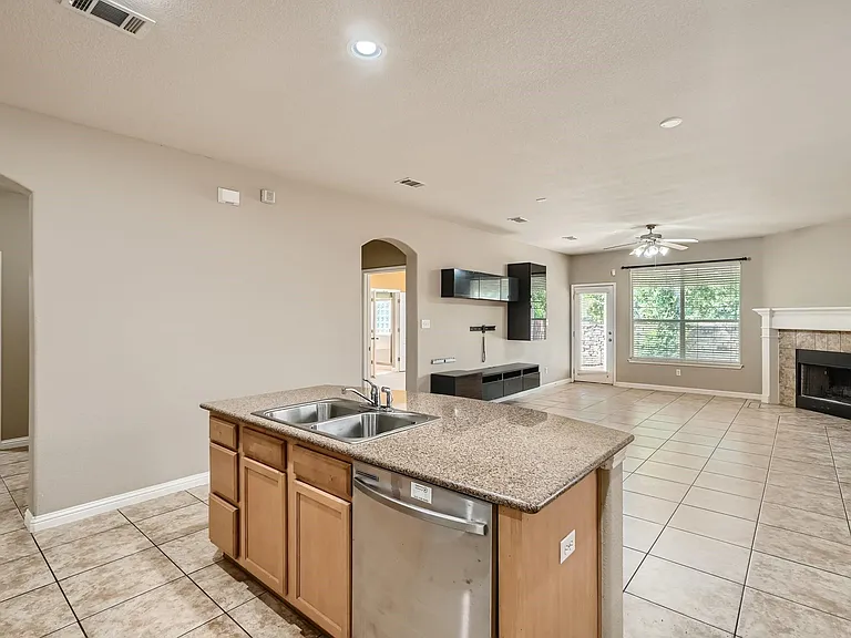 210 Arrowhead Trl — Photo 13