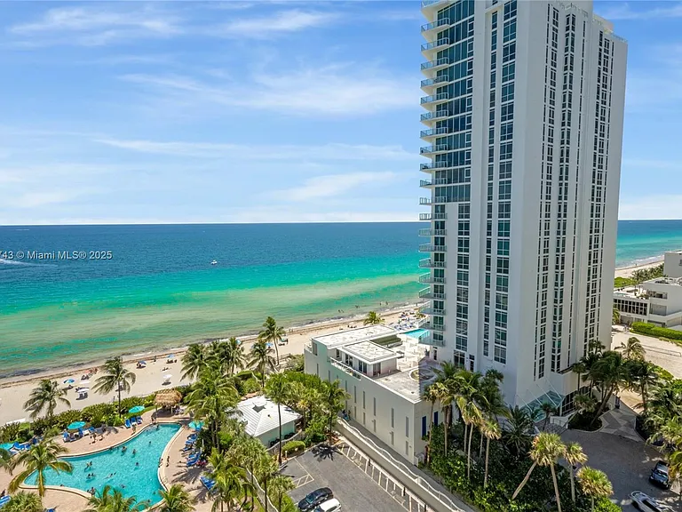 3901 S Ocean Dr #14L — Photo 2