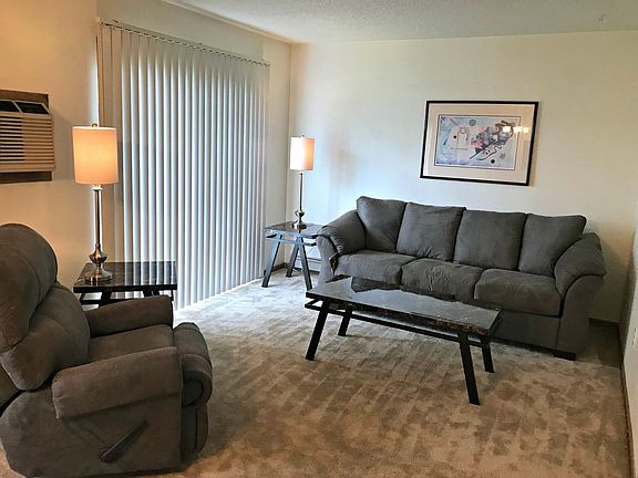 4th image of 604 8th Ave S #901-305